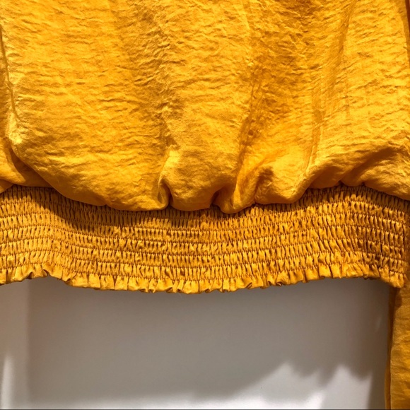 Astr The Label Satin Smocked Keyhole Back Blouse - Picture 4 of 8